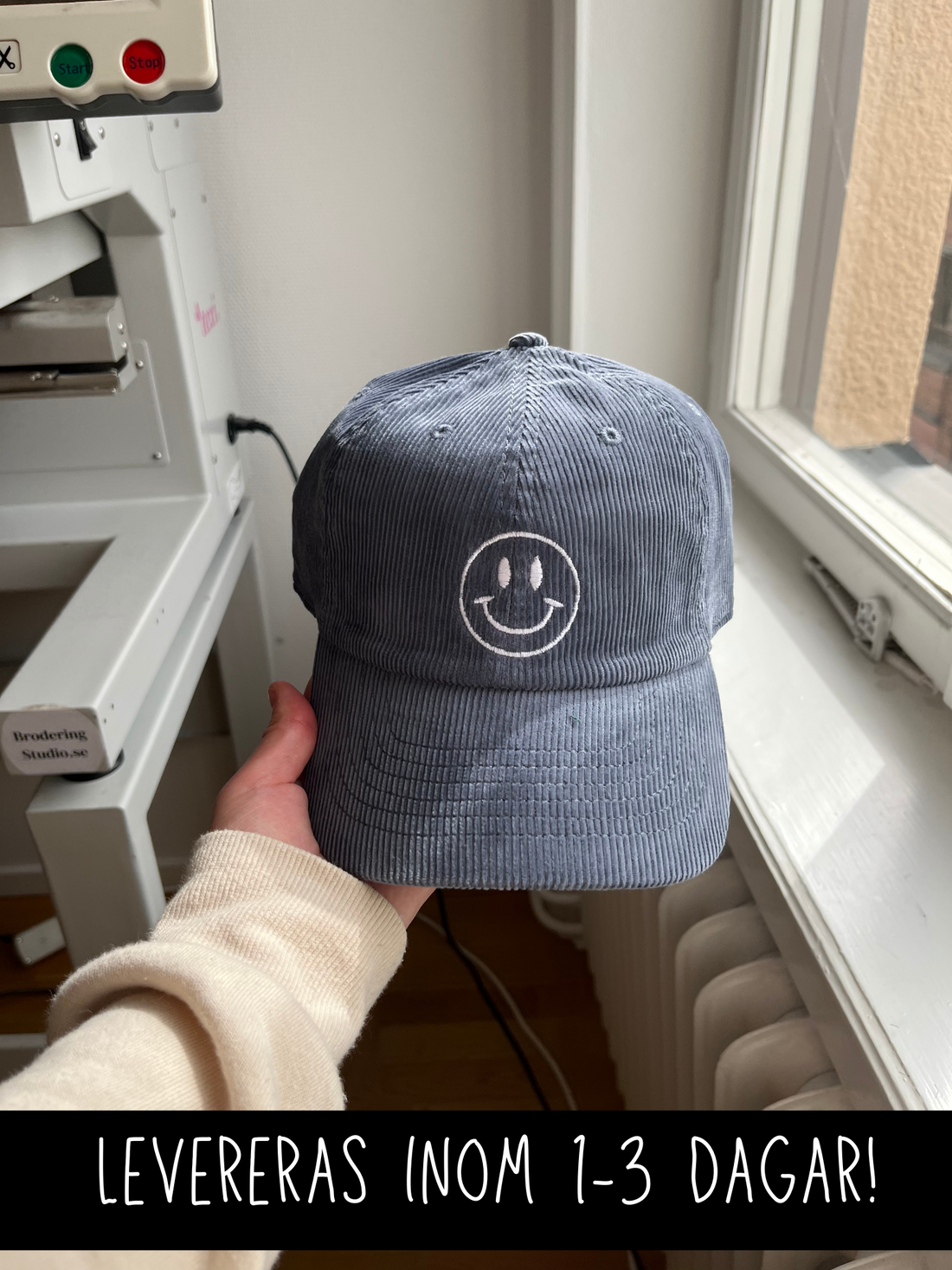 Smiley Face Broderad Keps