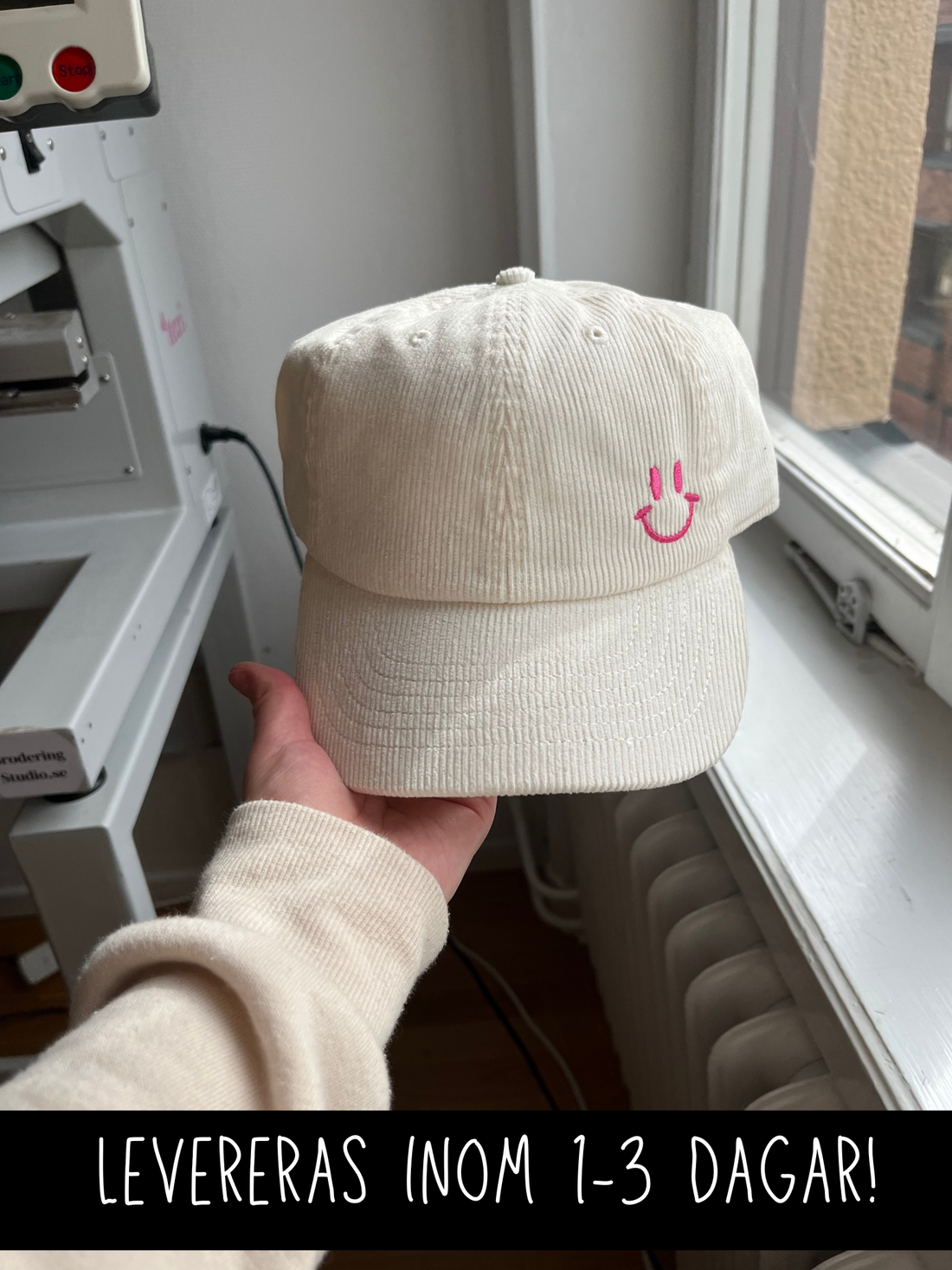Mini Smiley Face Broderad Keps